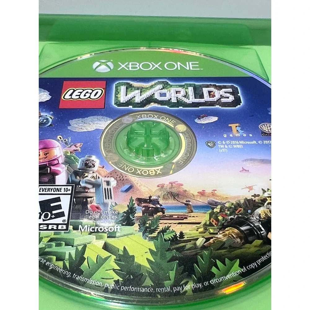 LEGO Worlds Xbox One Video Game Physical Disc with Case and Manual E10+‎